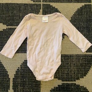 (2 items) Hanna Andersson Set: Pink Onesie and Footed Ribbed Leggings - 3-6mos